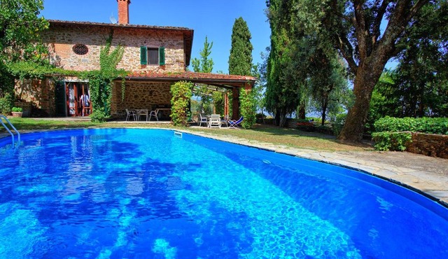 Villa Ulivacci by PosarelliVillas