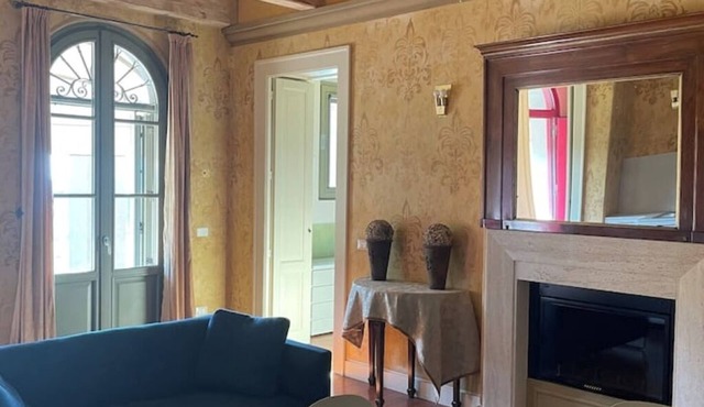 Villa Valle Franciacorta - Blue Apartment with Pool and Private Garden