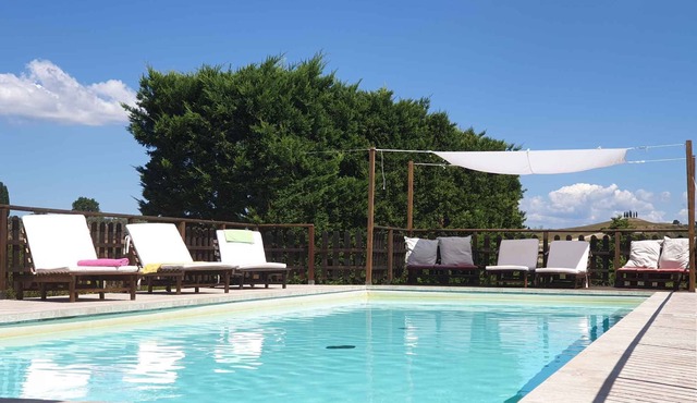 Villa with air conditioning, WiFi and swimming pool