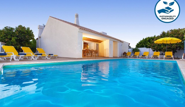 Villa with heatable pool and BBQ in Albufeira