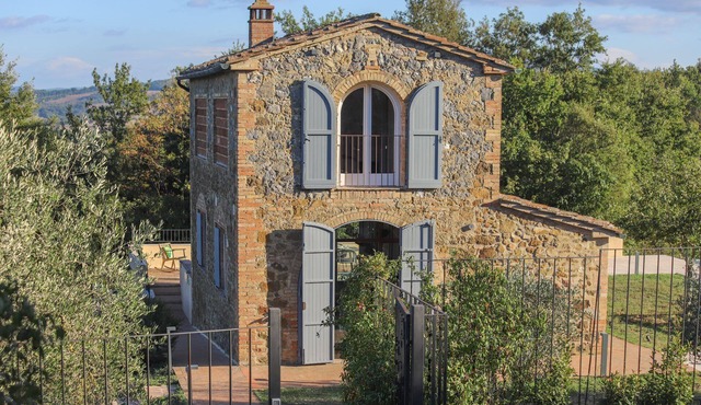 Villa with private pool in central Tuscany