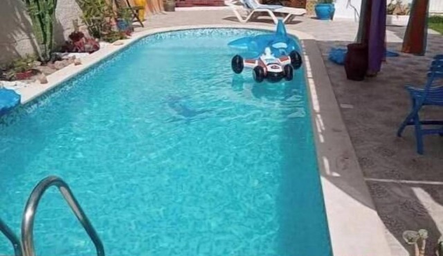 Villa with private pool - Sunny garden & quiet family holiday