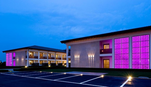 Viola Mhotel