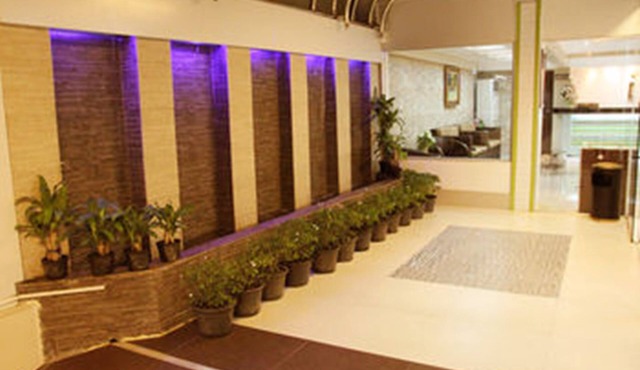 Visiting Card Hotel & Resort