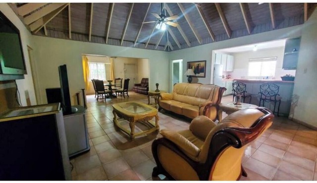 Vista Del Mar 4 Bedroom by Paradise Listing