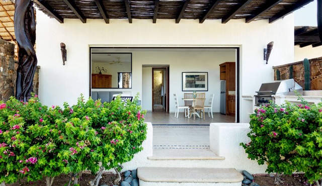 Vista Del Mar: Private 2-bedroom 2-bathroom oceanview villa