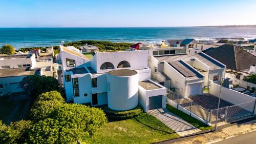Voëlklip Family Villa - Oceanview & Pet Friendly