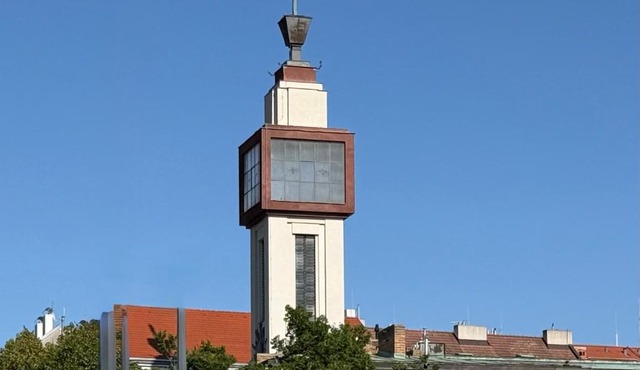Vrsovice Square View Apartment