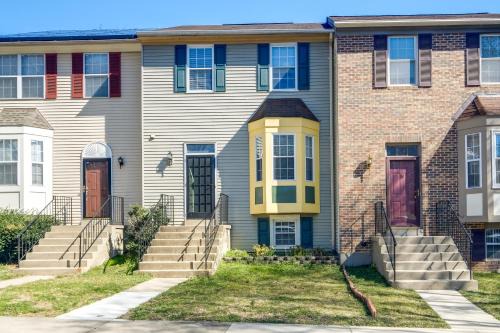 Walk to Red Jade Park: Upper Marlboro Townhome