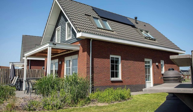 Watervilla with jacuzzi for 6 persons