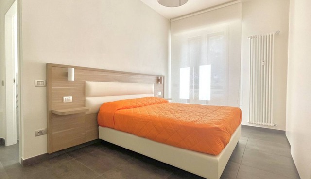 Welcome to the charming Apartment Letizia, located in the heart of Prato. This cozy apartment offers a strategic location for exploring the beauty of Tuscany, with convenient connections to reach Florence in just a few minutes.Perfect for couples or smal