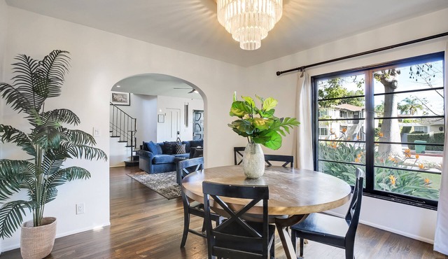West Beach Villas 3 & 4 - Two villa rental (entire property) - 2 blocks to beach and State St.