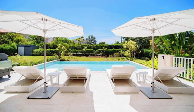 West Coast Villa | Walk to Beach | Private Pool - Haynes House