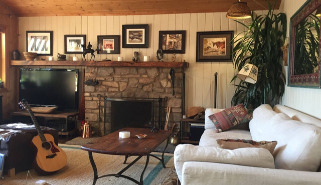 Westlake Village Charming Country Cottage In Beautiful Garden Setting