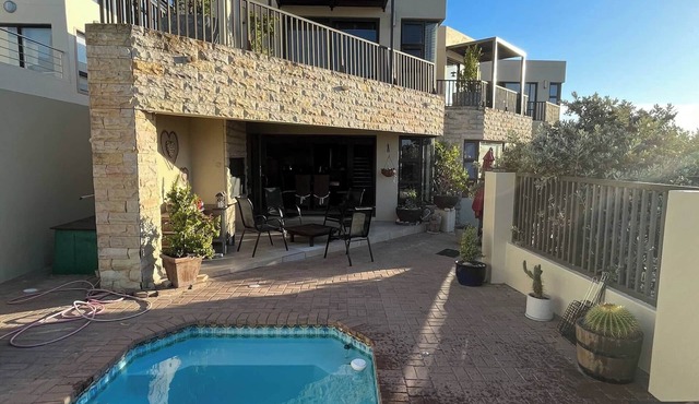Whispering Waves - Serene Langebaan Getaway with Breathtaking Views