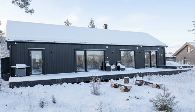 Winter cabin with Jacuzzi