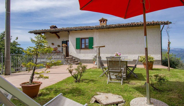 Wonderful private villa for 4 people with WIFI, A/C, TV, terrace and pets allowed