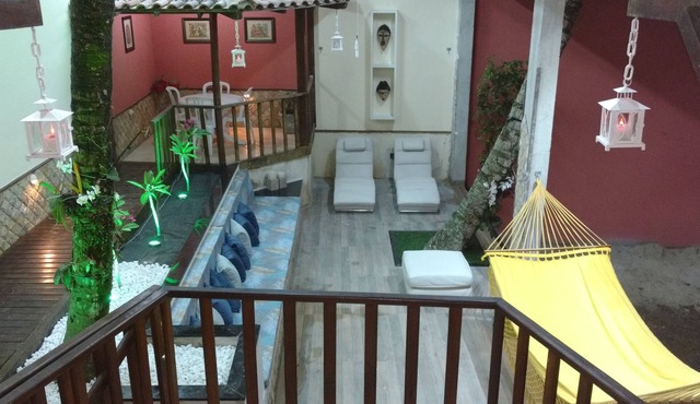 Wonderful house with swimming pool, leisure area, nightclub and games room.