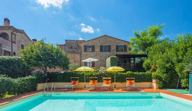 Wonderful private villa for 10 guests with WIFI, private pool, TV and terrace