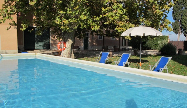 Wonderful private villa for 33 guests with private pool, WIFI, TV, patio and pets allowed