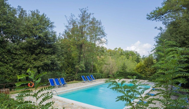 Wonderful private villa for 10 people with WIFI, pool, balcony, pets allowed and panoramic view