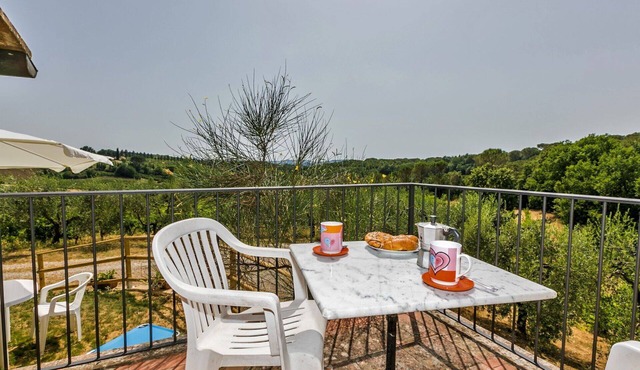 Wonderful private villa for 4 people with WIFI, TV, patio, pets allowed and panoramic view