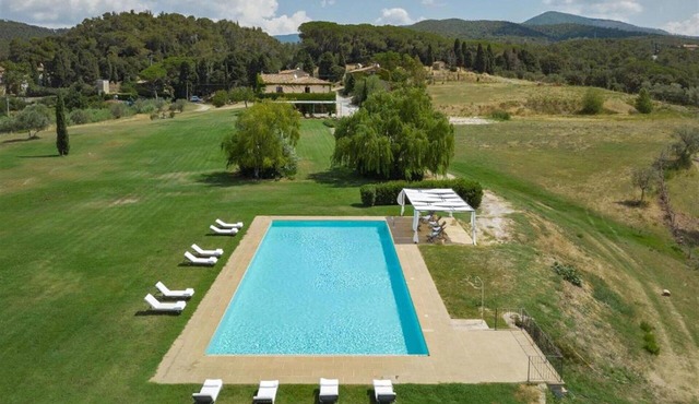 Wonderful private villa with private pool, WIFI, A/C, TV, pets allowed and panoramic view