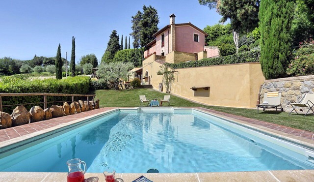 Wonderful private villa for 10 guests with A/C, WIFI, private pool, TV, patio and pets allowed