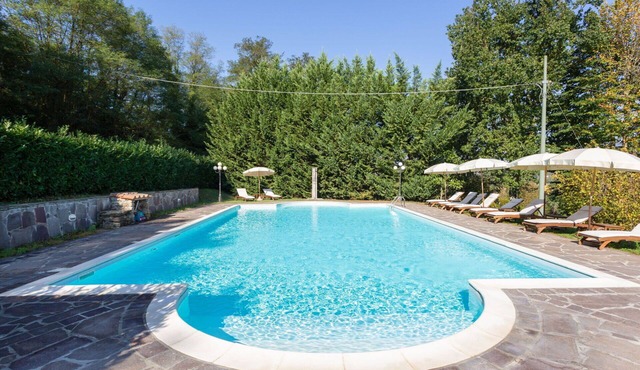 Wonderful private villa for 20 people with private pool, WIFI, sauna, TV, patio and panoramic view