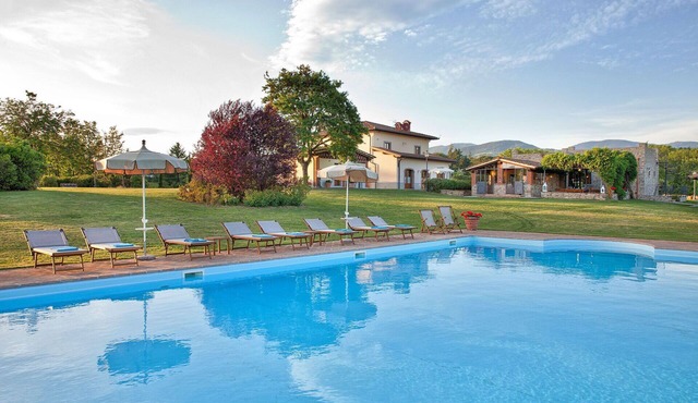 Wonderful private villa with WIFI, private pool, TV, patio, pets allowed and panoramic view