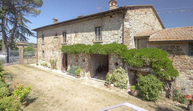 Wonderful villa for 6 guests with WIFI, TV, terrace, pets allowed, panoramic view and parking