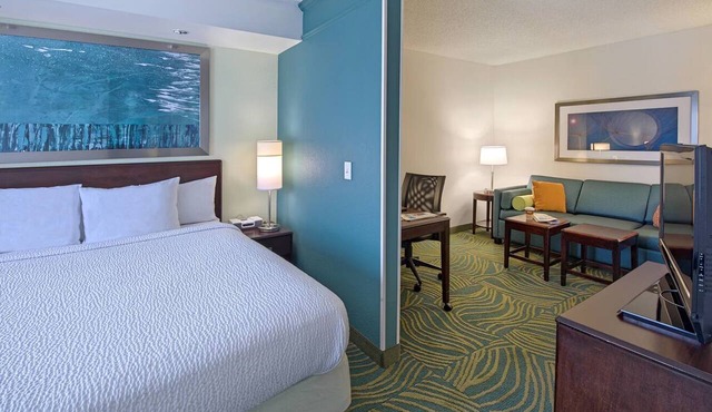 Work & Unwind in This Modern King Suite w/Relaxing Ambiance + Breakfast