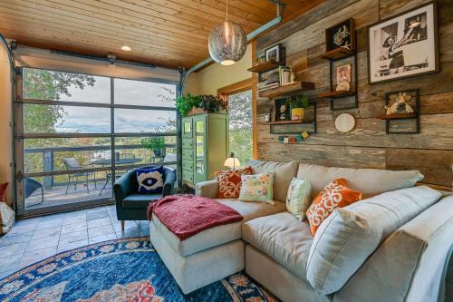 Yadkin River 'Treehouse'~ Miles of Trails On-Site
