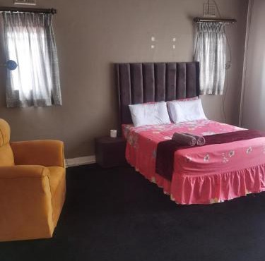 Yellow Stars Guesthouses