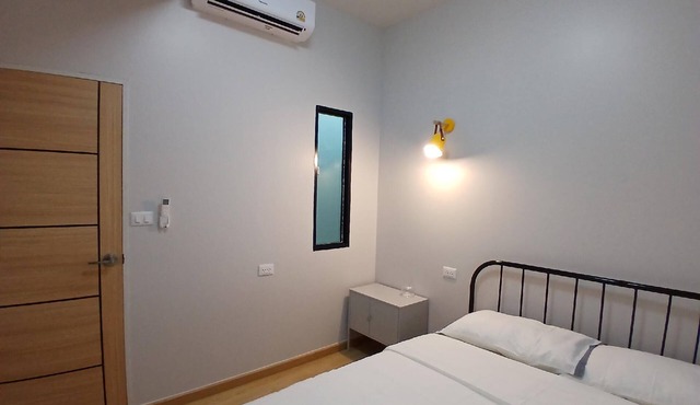 YOOSABAI HOSTEL AND GUESTHOUSE