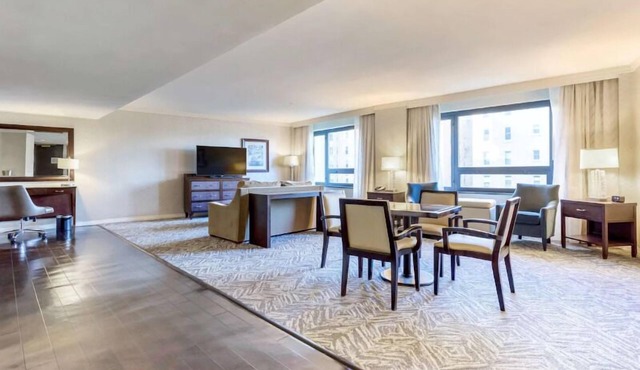 Your Home Away From Home! Pets Allowed, Outdoor Swimming Pool!