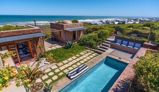 Yzerfontein 3 Bed House With Pool Sea Views