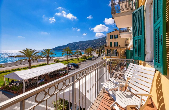 Appartamento Fronte Mare Ospedaletti 