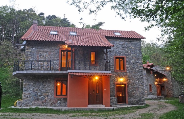 Holiday Giusvalla Persons Bedrooms 