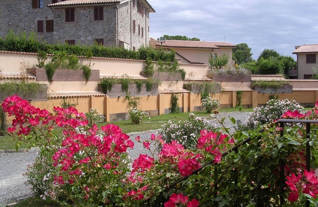 holiday flat "Pieve pomaia 32" with pool