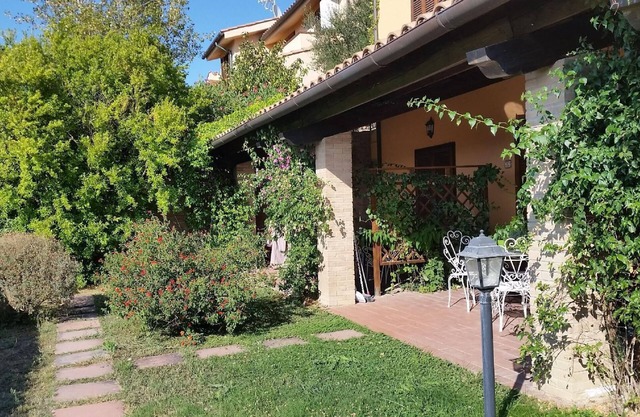 Studio apartment with private garden and panoramic view