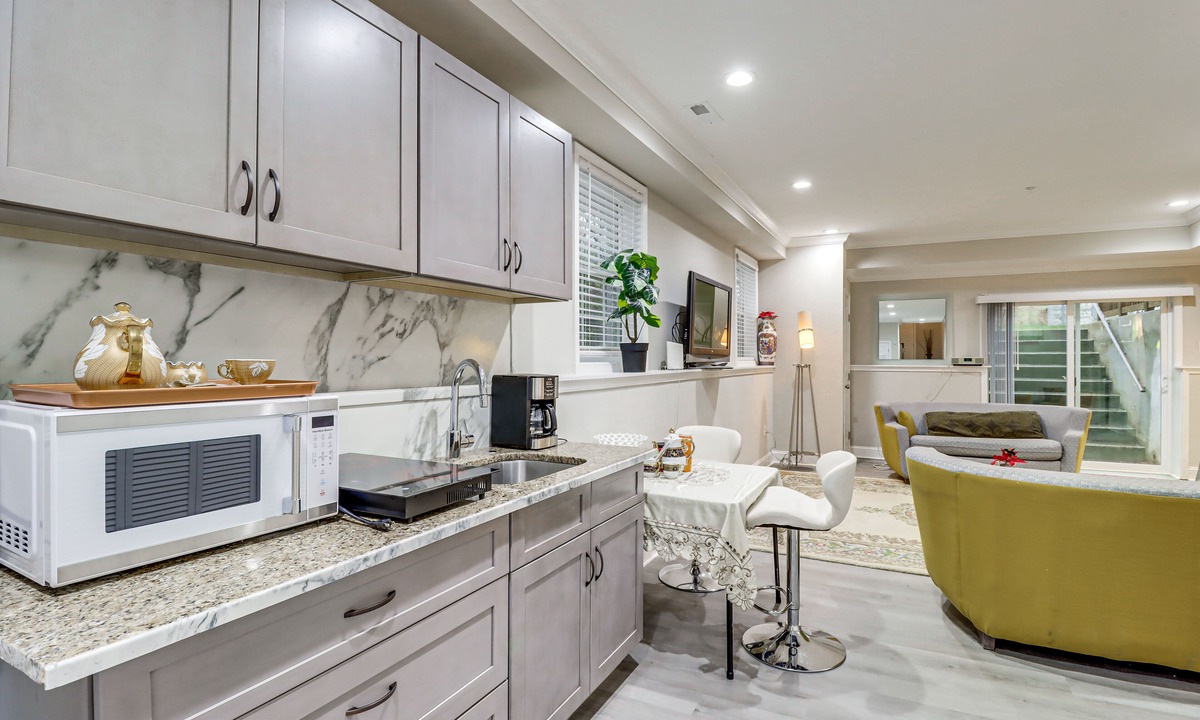 Coral Hills Apartment | Cozy Capitol Heights Abode: 6 Mi to National Mall