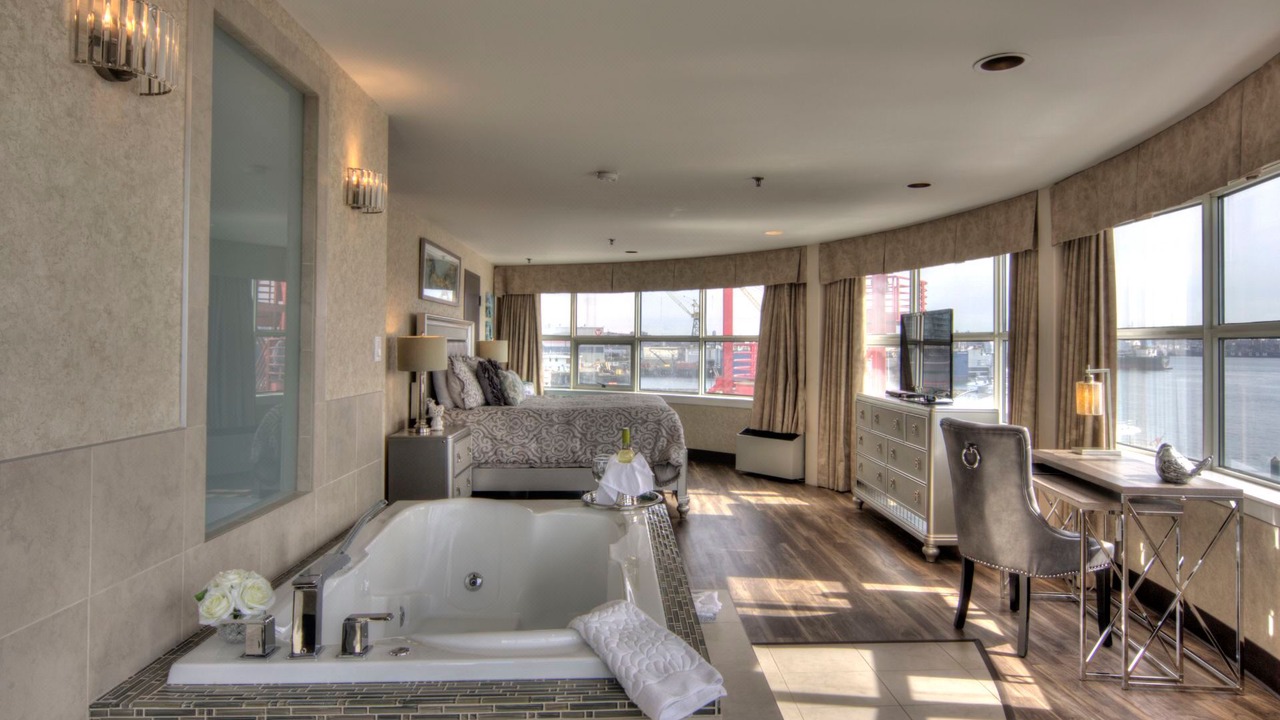 Photo of Livingroom in Lower Lonsdale