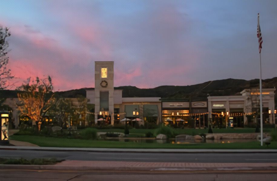 Photo of Buildings in Thousand Oaks