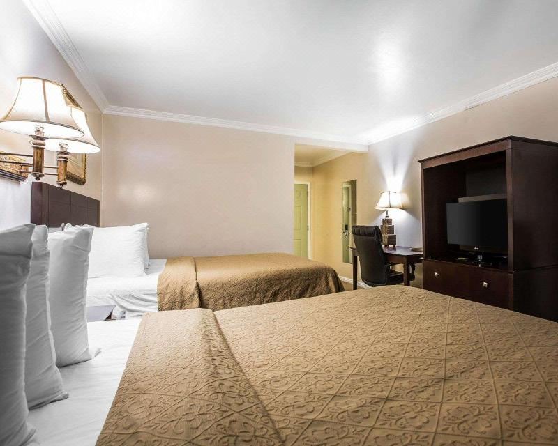 Photo of Bedroom in Thousand Oaks