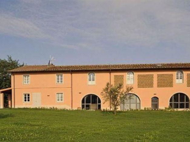 Photo of Buildings in Pontedera