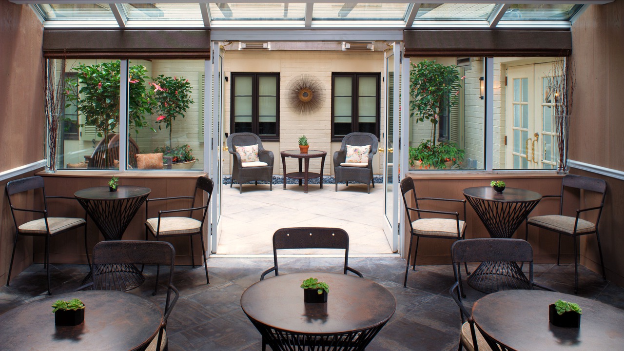 Photo of Livingroom in Kalorama Heights