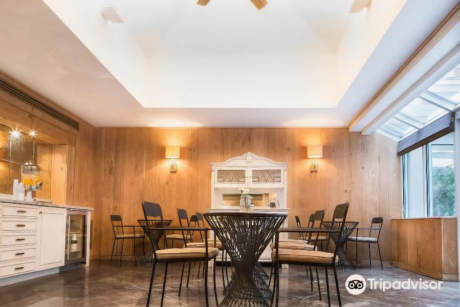 Photo of Livingroom in Kalorama Heights