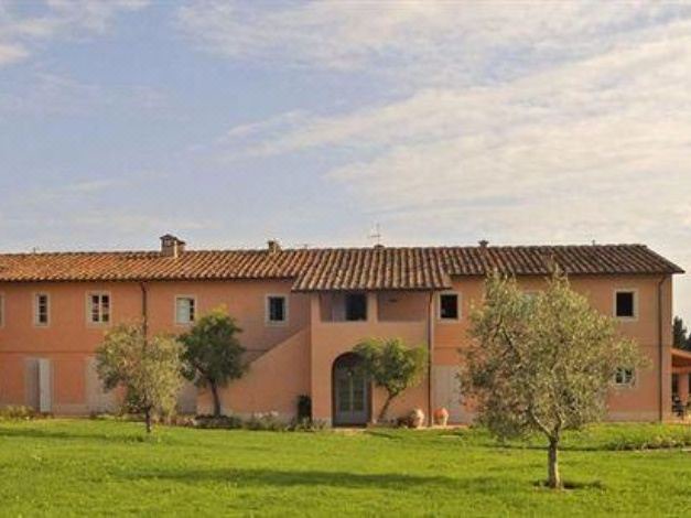 Photo of Buildings in Pontedera