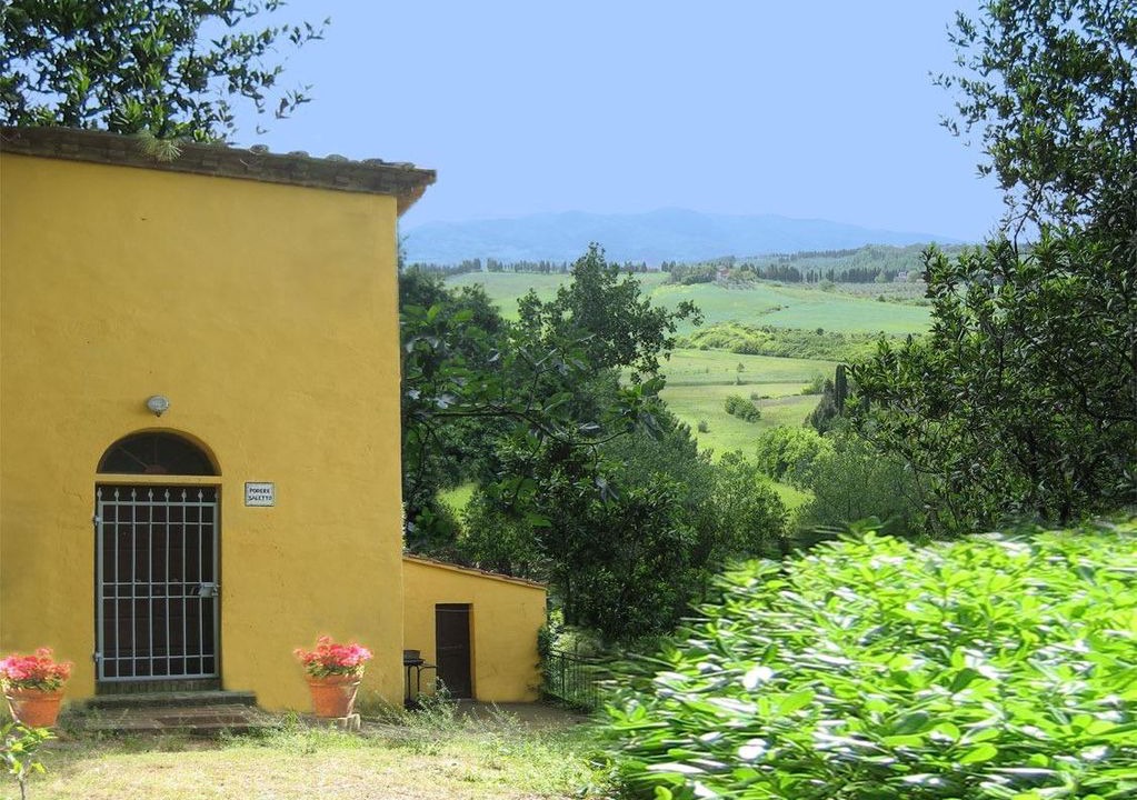 Photo of Buildings in Lorenzana